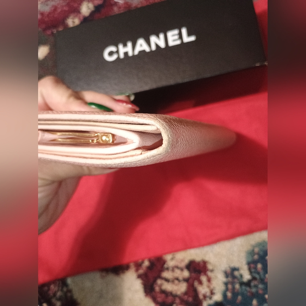Chanel Vintage Caviar Leather Wallet EUC - Picture 11 of 16